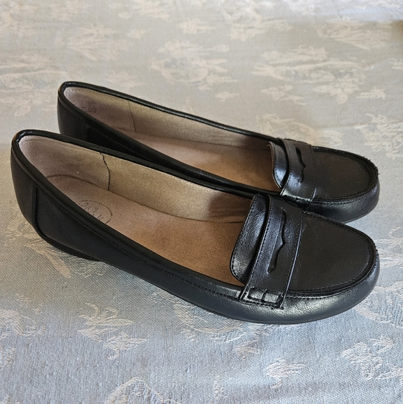 Life Stride Shoes - Life Stride Simply Comfort Slip On Loafers Black Size 9.5M
